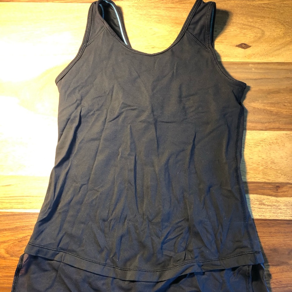 Ivivva black workout top.